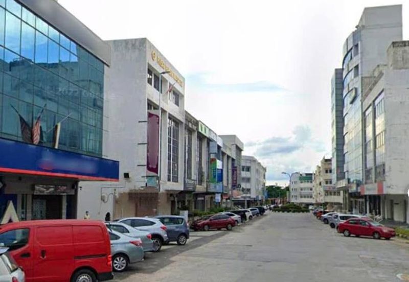 Persiaran Greenhill, Kampung Jawa