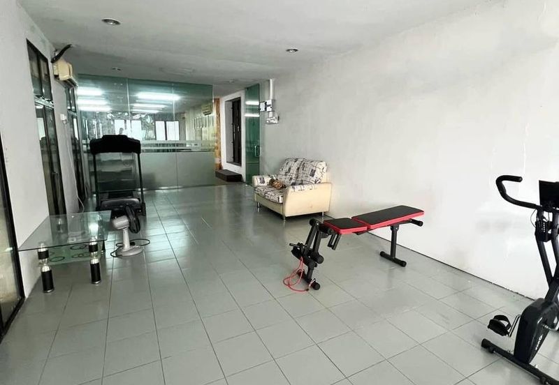 Persiaran Greenhill, Kampung Jawa