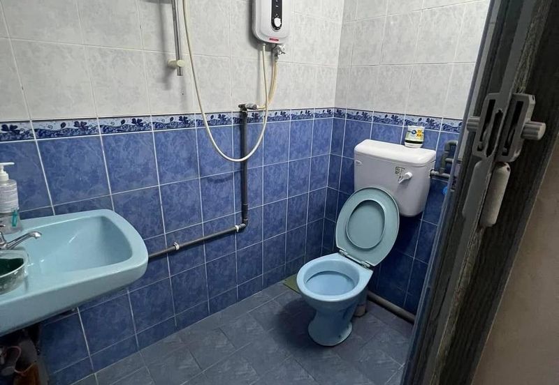 Persiaran Greenhill, Kampung Jawa