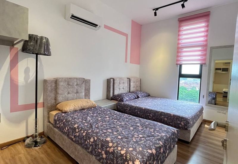 THE COVE HILLSIDE RESIDENCE