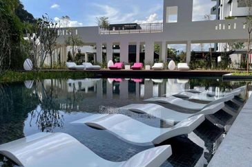 THE COVE HILLSIDE RESIDENCE