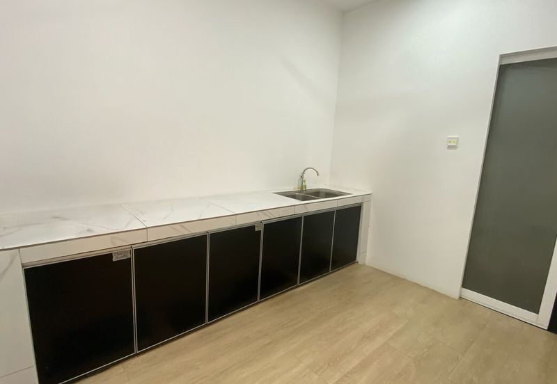 🏢 Bond Square Shop Lot 🚗 Facing Main Road | Ipoh