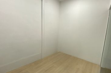 🏢 Bond Square Shop Lot 🚗 Facing Main Road | Ipoh