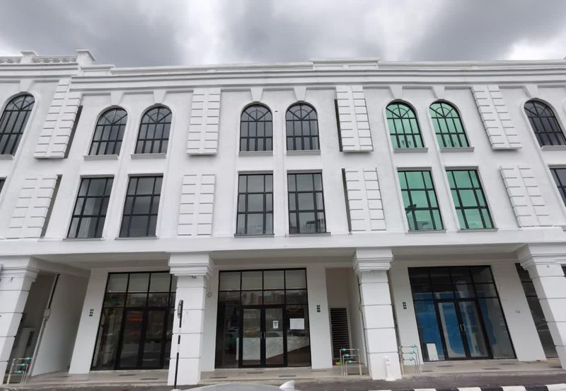 🏢 Bond Square Shop Lot 🚗 Facing Main Road | Ipoh