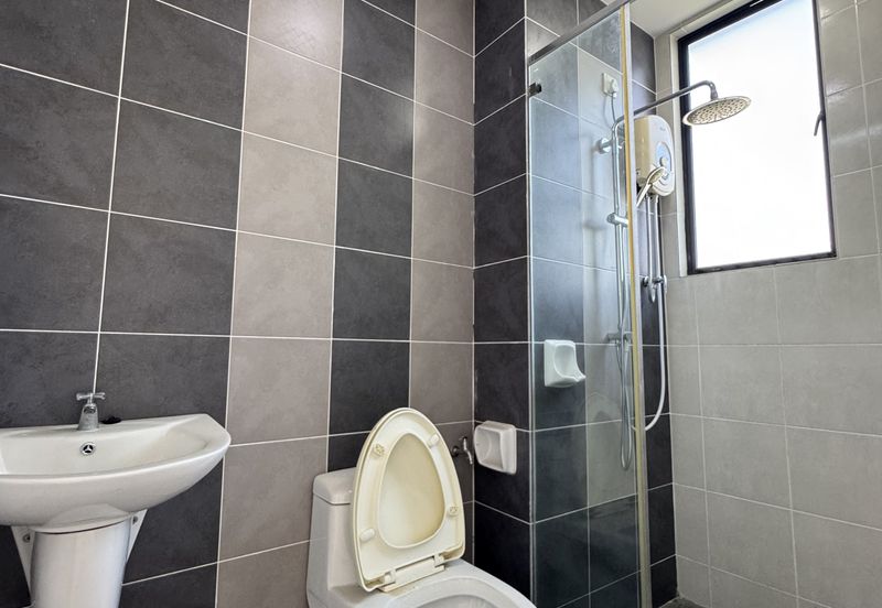 Upper East @ Tiger Lane