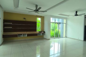 TAMAN MERU DESA PARK