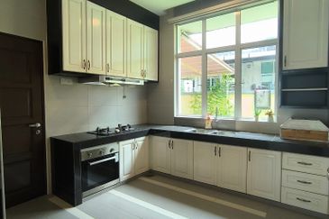 TAMAN MERU DESA PARK