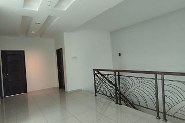 TAMAN MERU DESA PARK