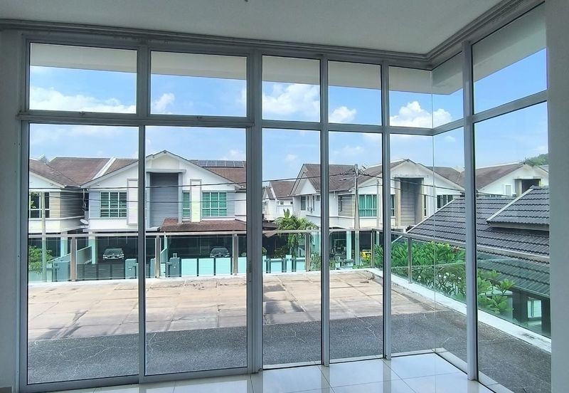 TAMAN MERU DESA PARK