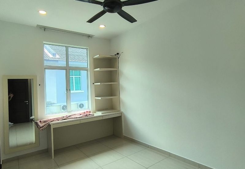 TAMAN MERU DESA PARK