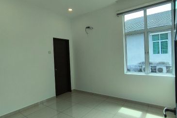 TAMAN MERU DESA PARK