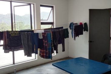 🏢 Gunung Lang 3-Storey Commercial