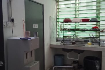 🏢 Gunung Lang 3-Storey Commercial