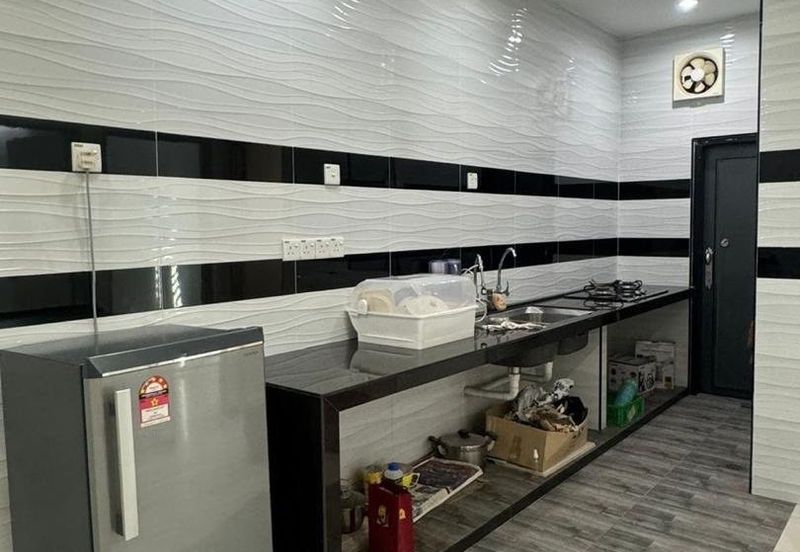 DESA LAHAT SRI -WANG