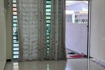 DESA LAHAT SRI -WANG