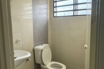 DESA LAHAT SRI -WANG