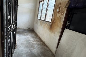 TAMAN PUTERI LINDUNGAN BULAN