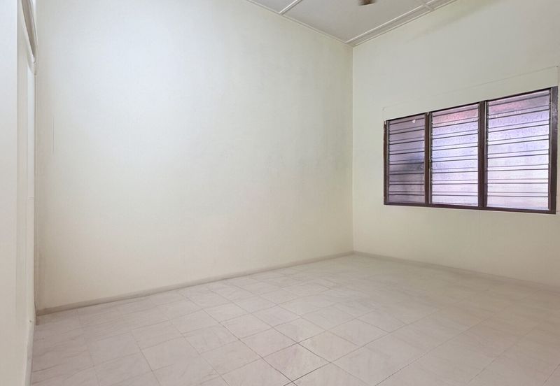 TAMAN PUTERI LINDUNGAN BULAN