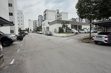 CASA RESIDENCES, CHEMOR