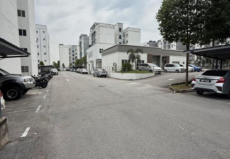 CASA RESIDENCES, CHEMOR