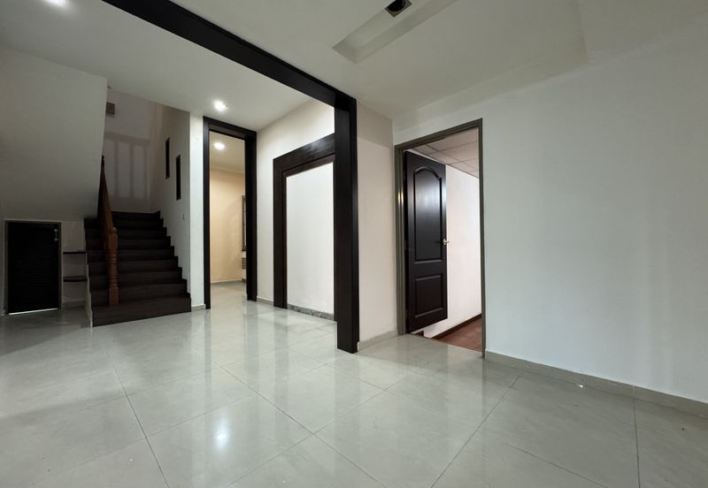 OFF JALAN PASIR PUTEH