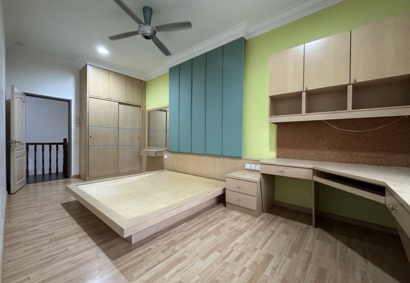 OFF JALAN PASIR PUTEH