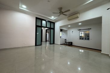 OFF JALAN PASIR PUTEH