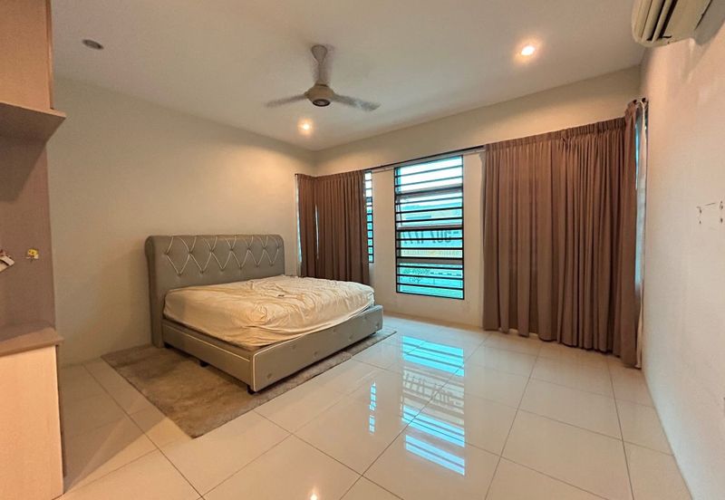 TAMAN MERU DESA PARK