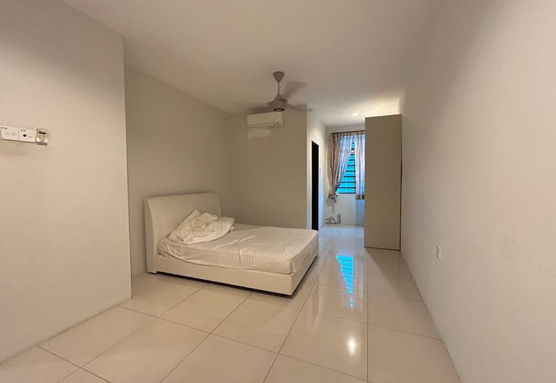 TAMAN MERU DESA PARK