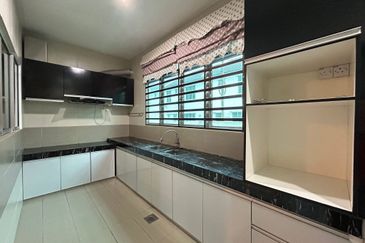 TAMAN MERU DESA PARK