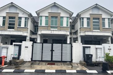 TAMAN MERU DESA PARK