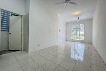 CASA RESIDENCES, CHEMOR