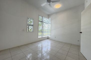 CASA RESIDENCES, CHEMOR