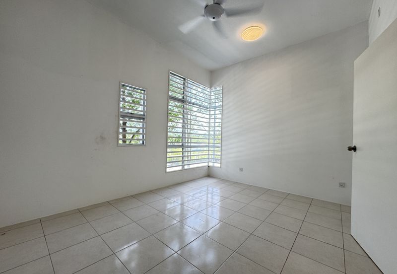 CASA RESIDENCES, CHEMOR