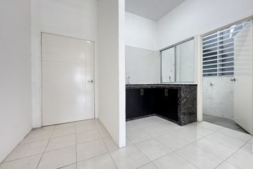 CASA RESIDENCES, CHEMOR