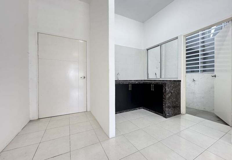 CASA RESIDENCES, CHEMOR