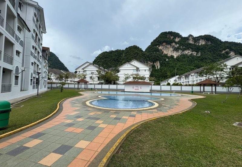 Alpine Village Apartment