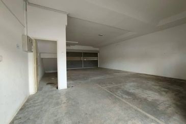 🏢 Festival Walk | Ground Floor For Rent
