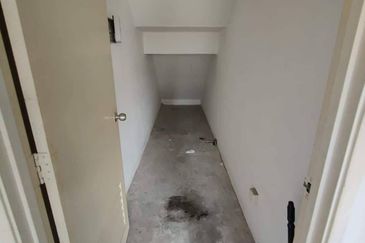 🏢 Festival Walk | Ground Floor For Rent