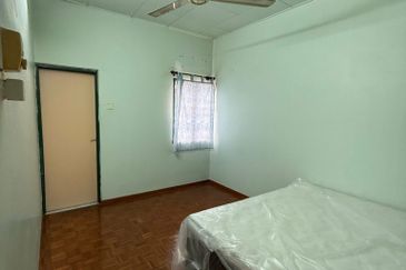 TAMAN LAPANGAN INDAH