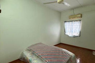 TAMAN LAPANGAN INDAH