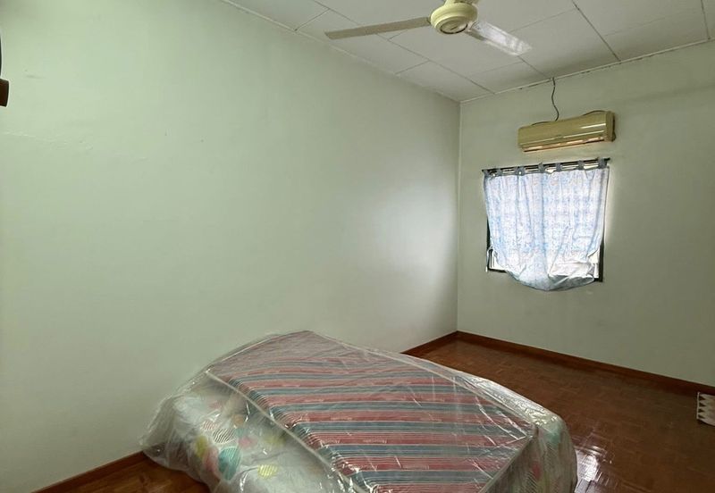 TAMAN LAPANGAN INDAH