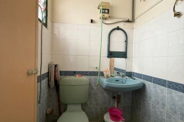 TAMAN LAPANGAN INDAH