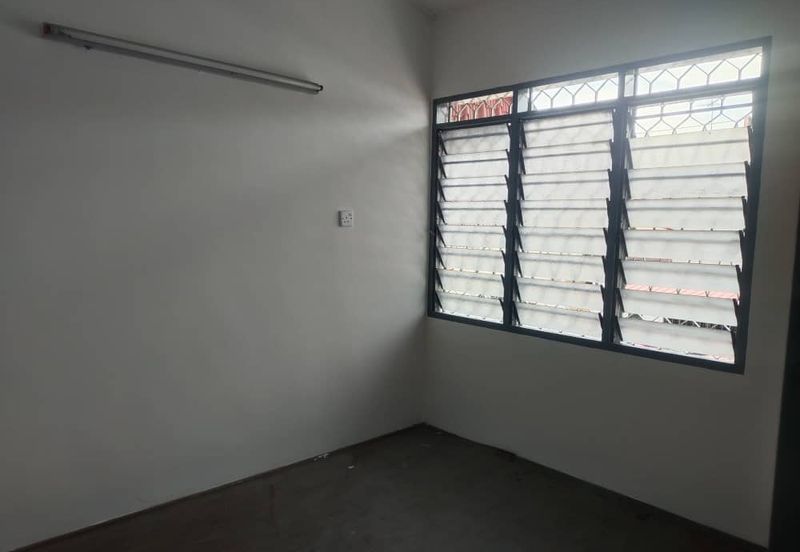 TAMAN CAHAYA BERCHAM