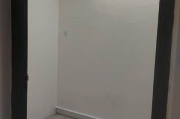 TAMAN CAHAYA BERCHAM