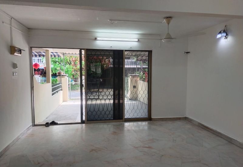 TAMAN CAHAYA BERCHAM