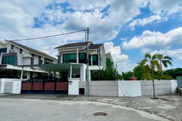 Panorama Lapangan Akasia @ Botani