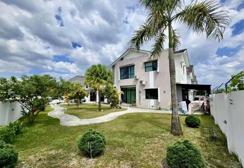 Panorama Lapangan Akasia @ Botani