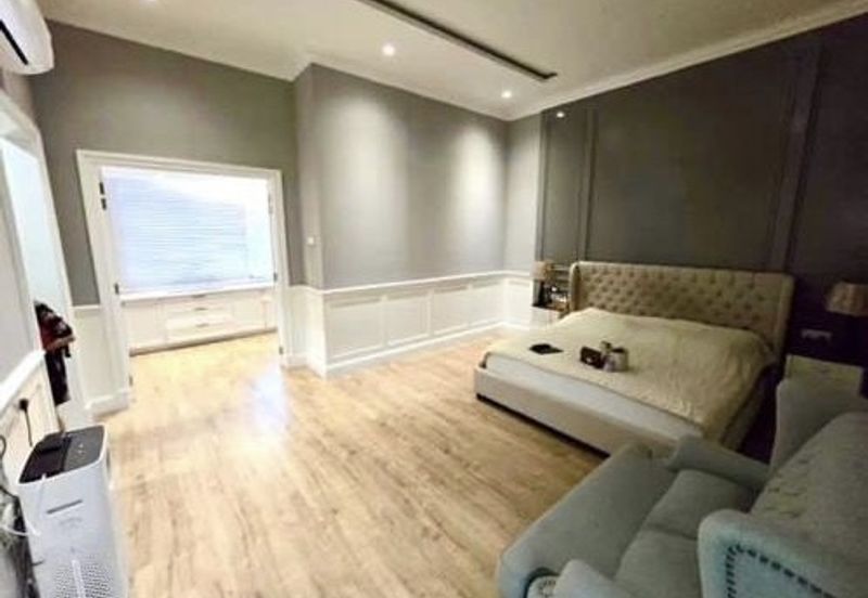 Panorama Lapangan Akasia @ Botani