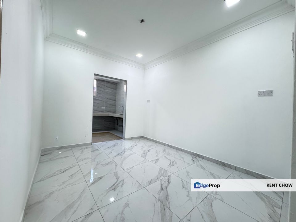 🏡Single Storey Corner House For Sale @ Taman Song Choon 🏠, Perak, Ipoh